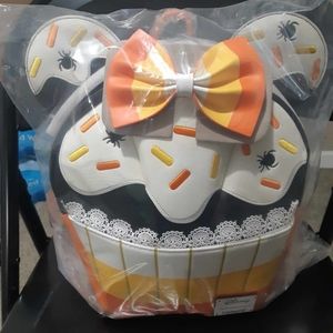 NWT Loungefly Minnie mouse halloween cupcake backpack